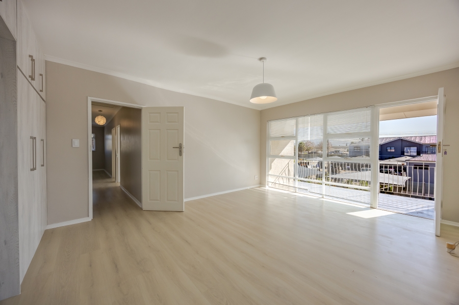 4 Bedroom Property for Sale in Belgravia Western Cape